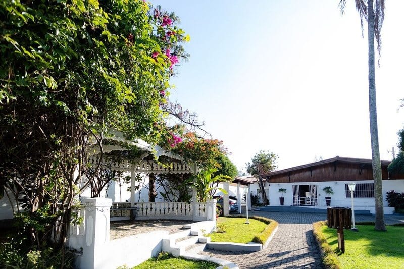 Jardim e área externa do consultório